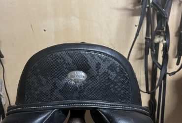 As new Fairfax dressage saddle