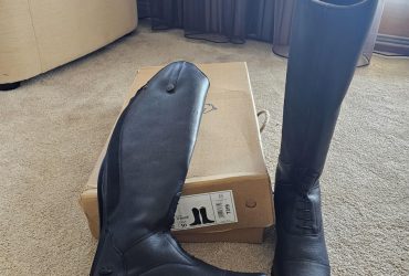 Riding boots, tall euro 42 women new